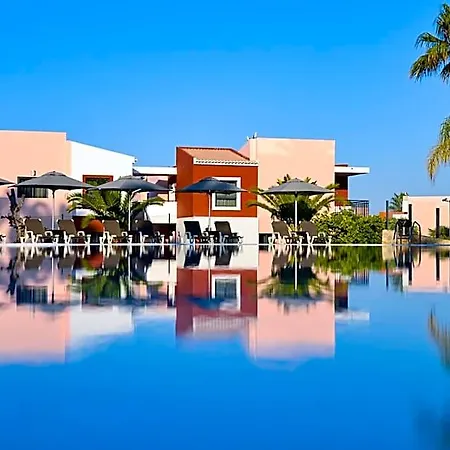 Vitors Village Hotel 4*